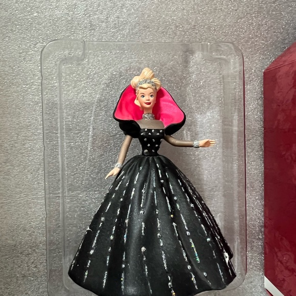 Vintage barbie ornament - Picture 4 of 9